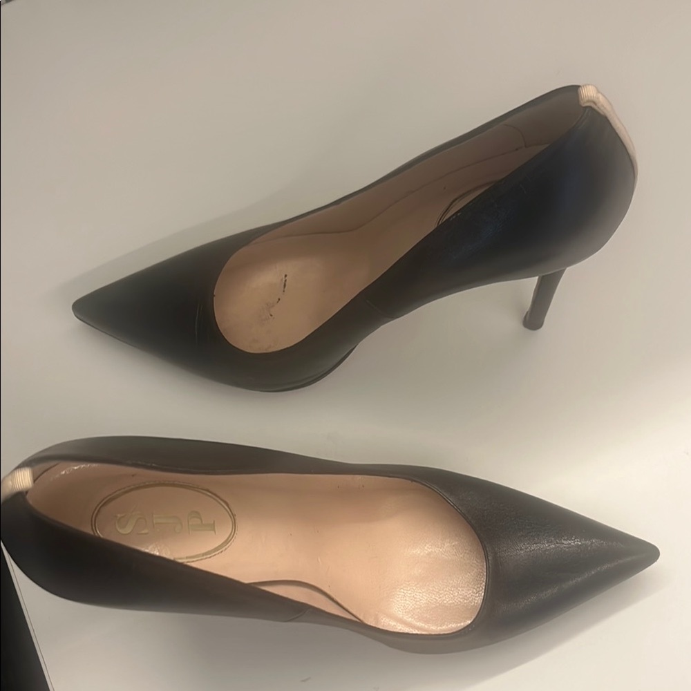 SJP by Sarah Jessica Parker Black Heels Classic Pointed-Toe Pumps - Picture 3 of 4